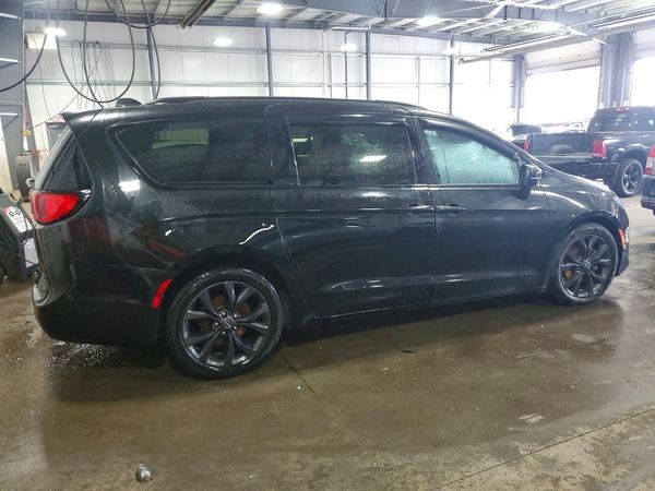 2019 CHRYSLER PACIFICA Limited — PSRA