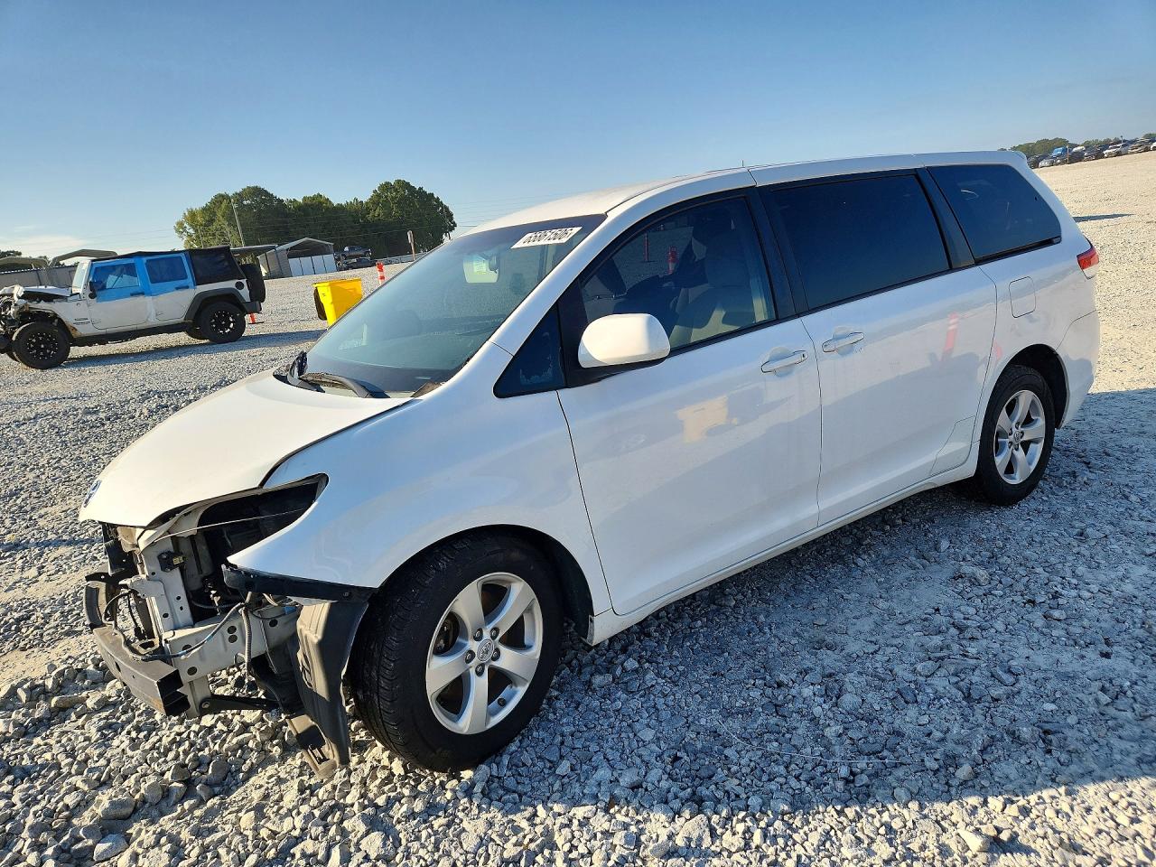 2012 TOYOTA SIENNA