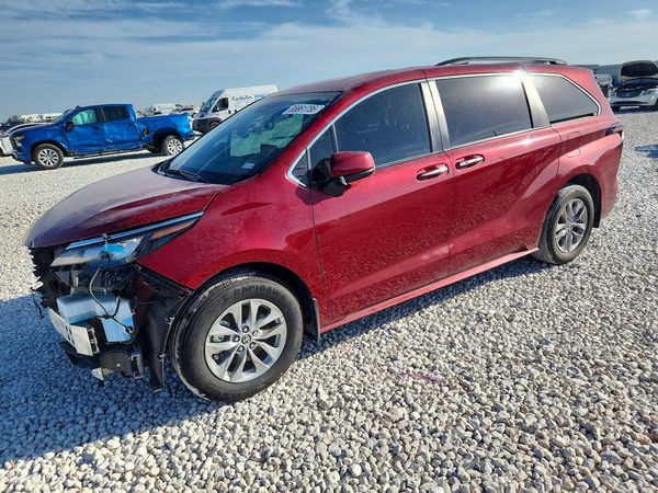2024 TOYOTA SIENNA