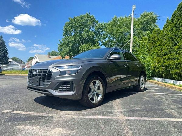 2019 AUDI Q8 Premium