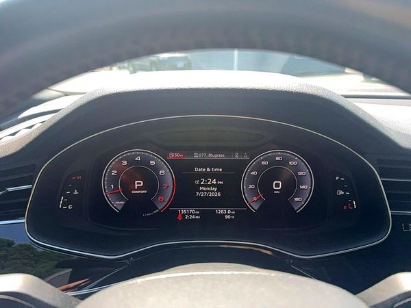2019 AUDI Q8 Premium