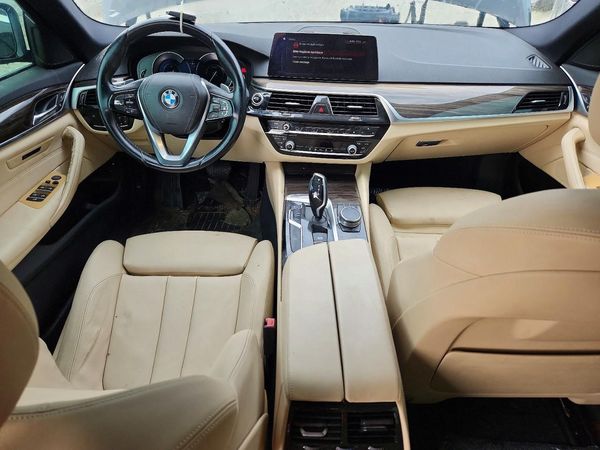 2018 BMW 530E