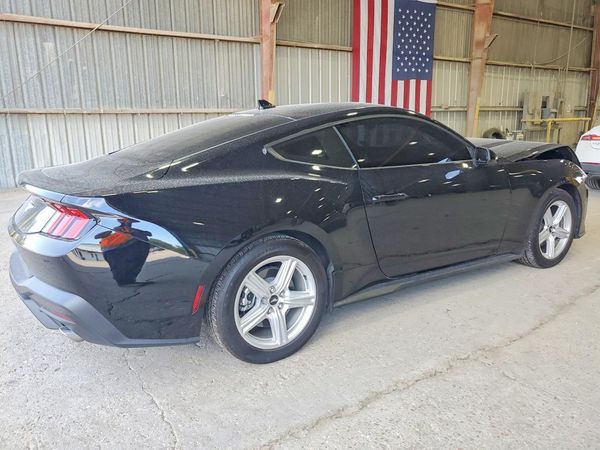 2026 FORD MUSTANG