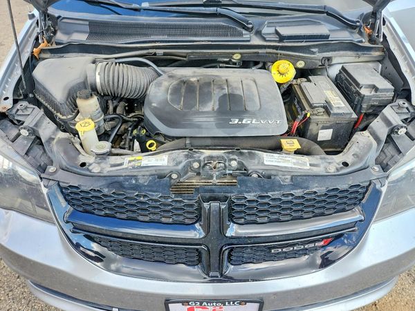2015 DODGE GRAND CARAVAN SE — Engine bay