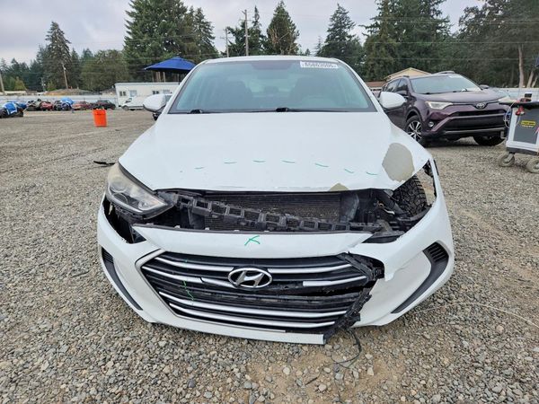 2017 HYUNDAI ELANTRA SE Base