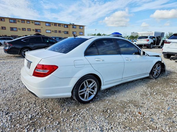 2013 MERCEDES-BENZ C C250