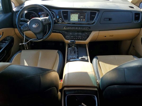 2015 KIA SEDONA GLS - Middle level