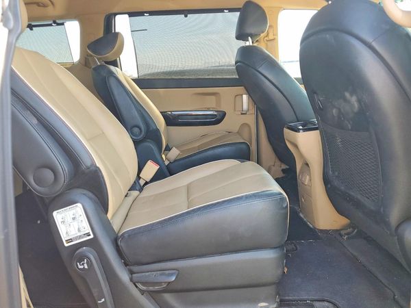 2015 KIA SEDONA GLS - Middle level