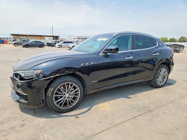 2019 MASERATI LEVANTE Luxury