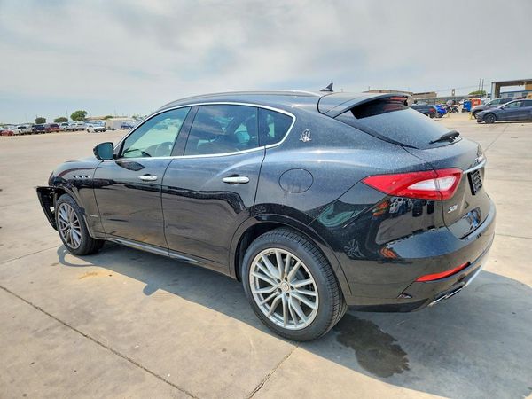 2019 MASERATI LEVANTE Luxury