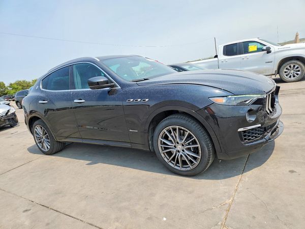 2019 MASERATI LEVANTE Luxury