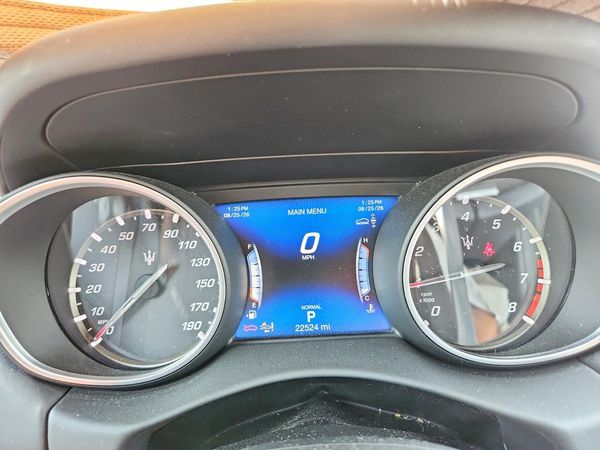 2019 MASERATI LEVANTE Luxury