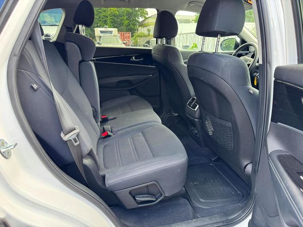 2019 KIA SORENTO L, LX, S