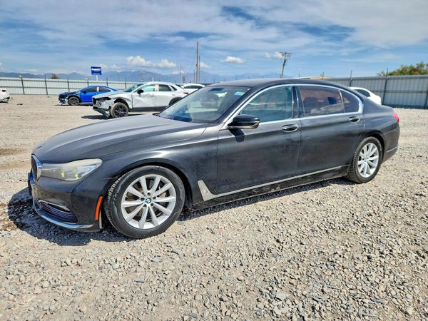 2016 BMW 740