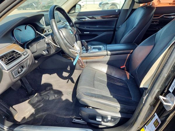 2016 BMW 740