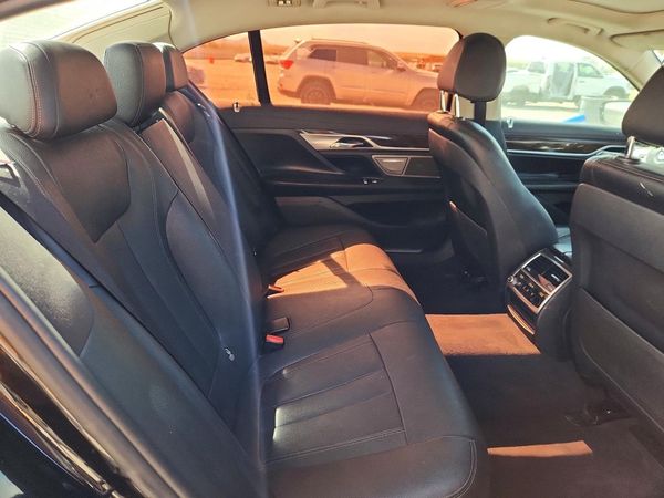 2016 BMW 740