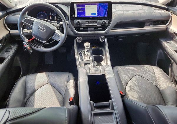 2024 TOYOTA GRAND HIGHLANDER