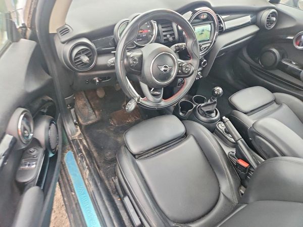 2019 MINI COOPER