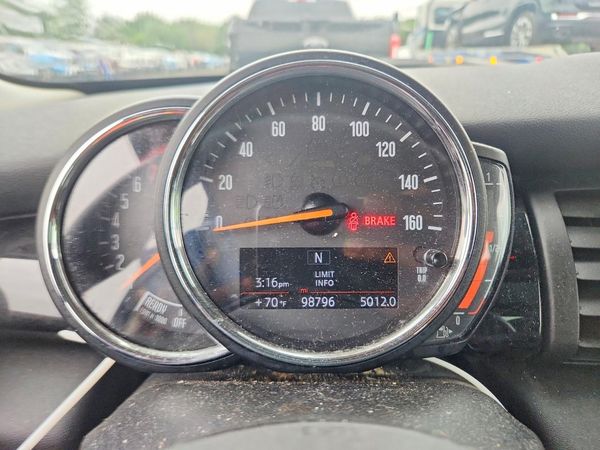 2019 MINI COOPER