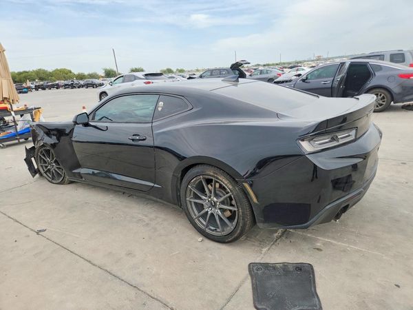2017 CHEVROLET CAMARO 1LT