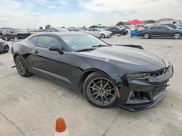 2017 CHEVROLET CAMARO 1LT