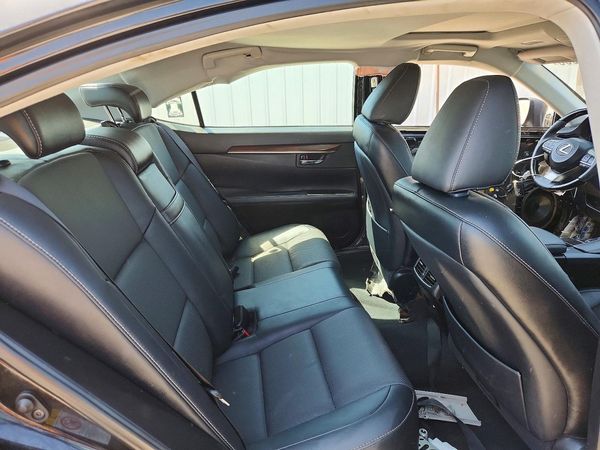 2018 LEXUS ES