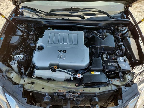 2018 LEXUS ES