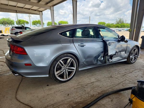 2014 AUDI S7