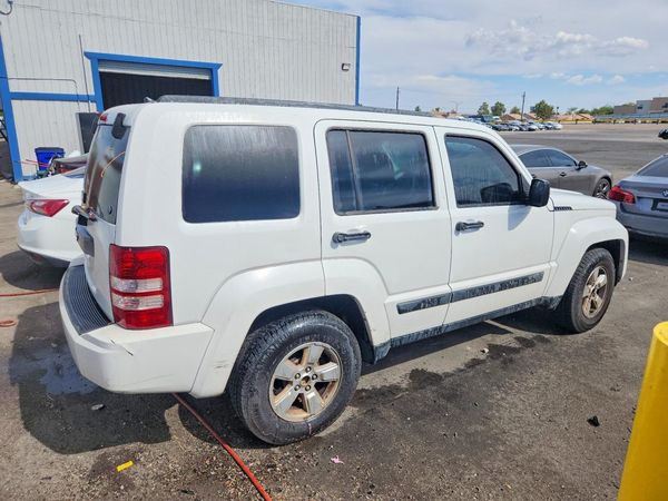 2012 JEEP LIBERTY SPORT 4X4