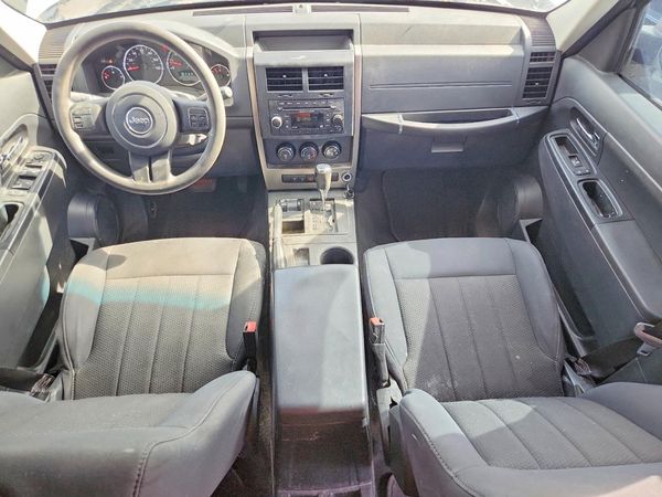 2012 JEEP LIBERTY SPORT 4X4