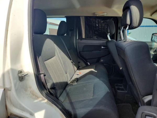 2012 JEEP LIBERTY SPORT 4X4