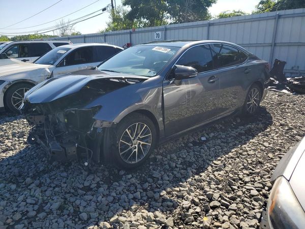 2016 LEXUS ES