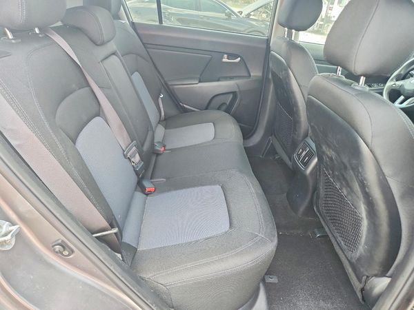 2015 KIA SPORTAGE GL - Middle-low