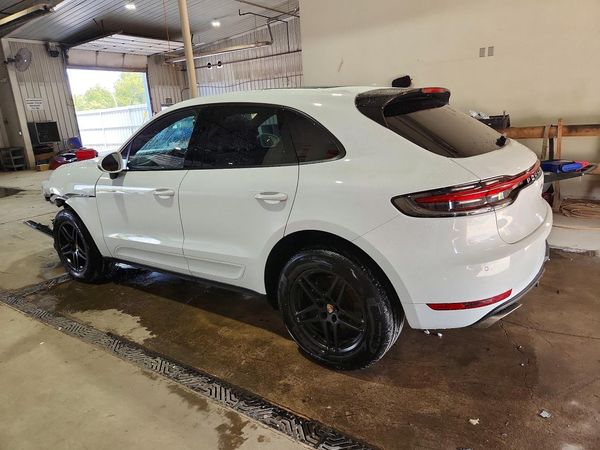 2019 PORSCHE MACAN