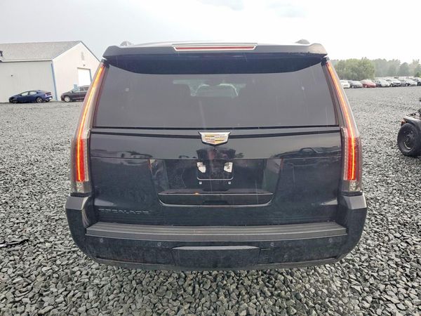 2016 CADILLAC ESCALADE ESV Luxury — DIRR