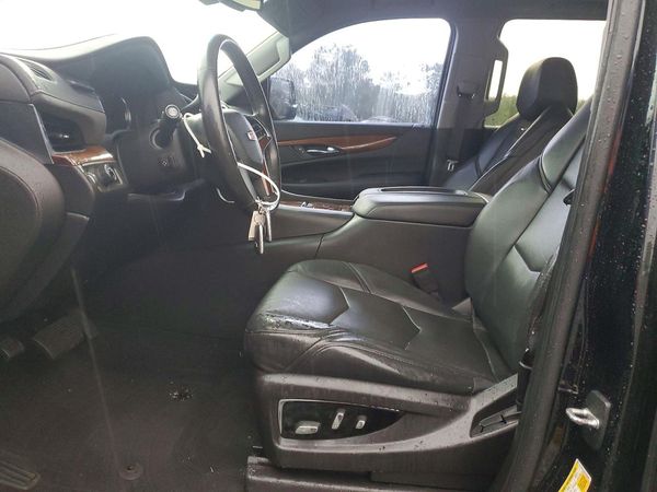 2016 CADILLAC ESCALADE ESV Luxury — DENT