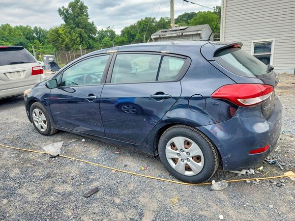 2017 KIA FORTE5 LX