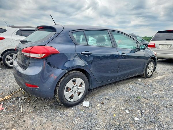 2017 KIA FORTE5 LX