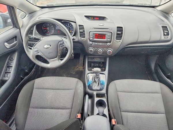 2017 KIA FORTE5 LX