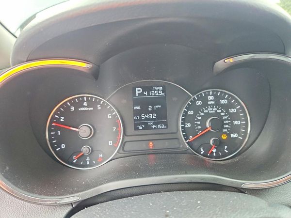 2017 KIA FORTE5 LX