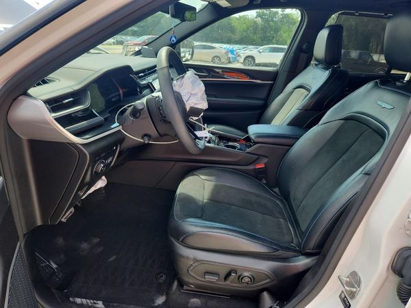 2022 JEEP CHEROKEE Trailhawk 4XE — DENT