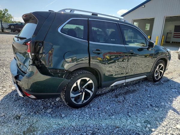 2022 SUBARU FORESTER Touring