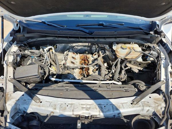 2021 CHEVROLET TAHOE Z71 — Engine bay