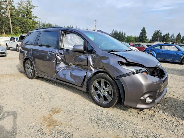 2017 TOYOTA SIENNA SE/SE Premium
