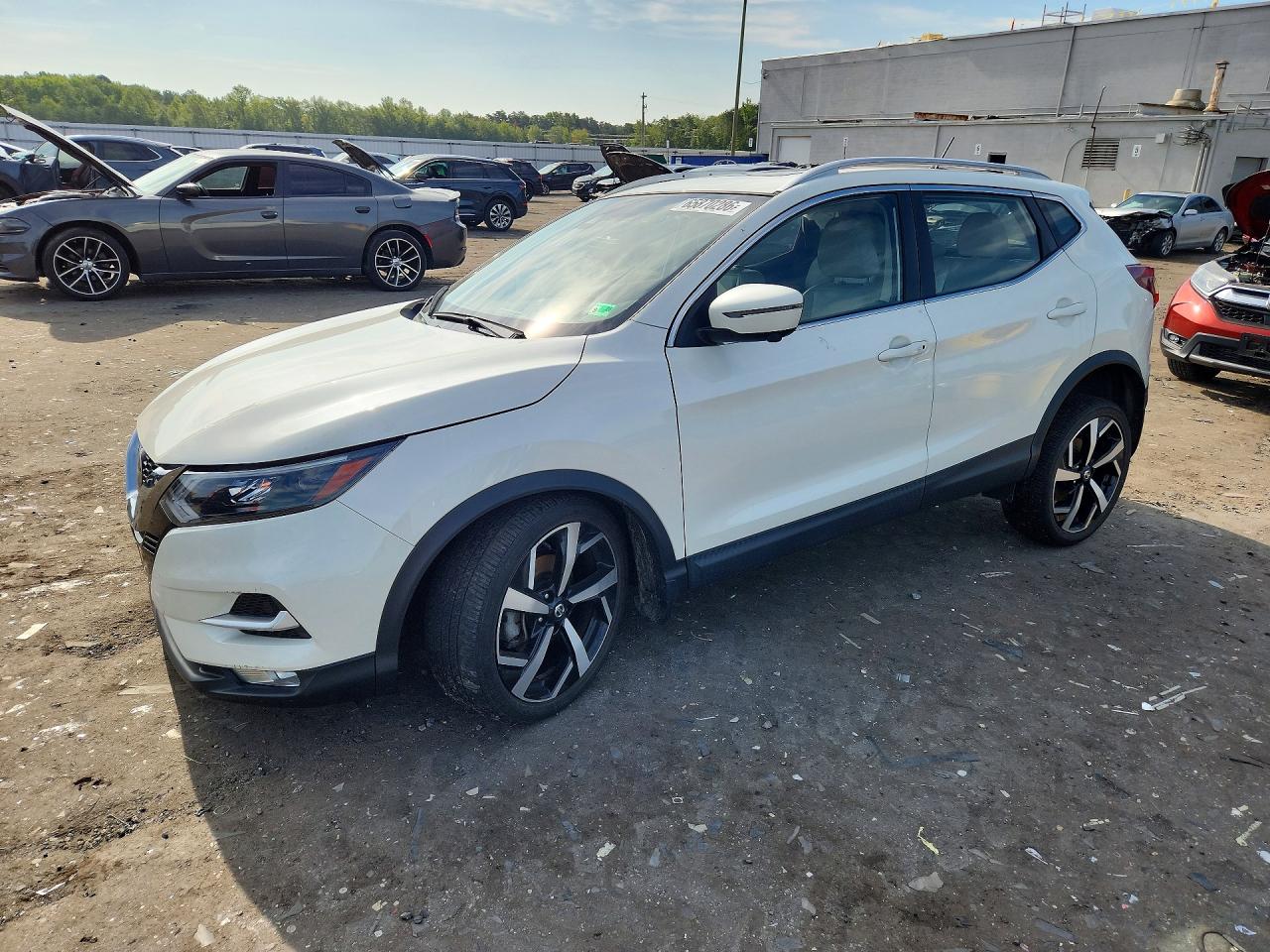 2021 NISSAN ROGUE S — Front 3/4