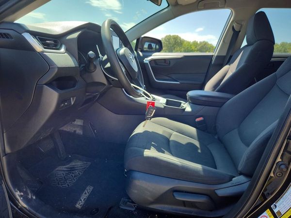 2019 TOYOTA RAV4