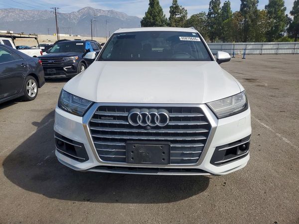 2018 AUDI Q7 quattro Prestige