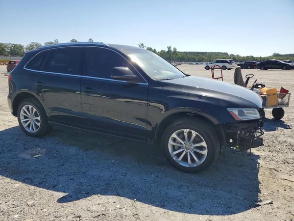 2014 AUDI Q5 — Passenger 3/4