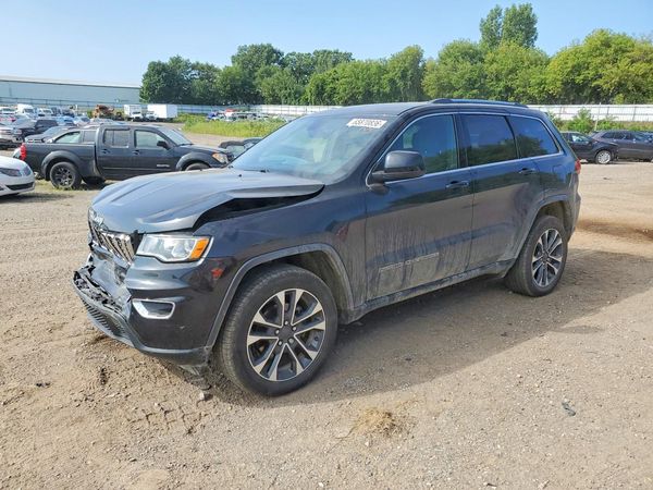 2018 JEEP CHEROKEE Laredo — Front 3/4