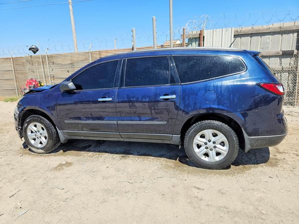 2017 CHEVROLET TRAVERSE LS